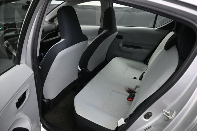 2012 Toyota Prius - $5,900