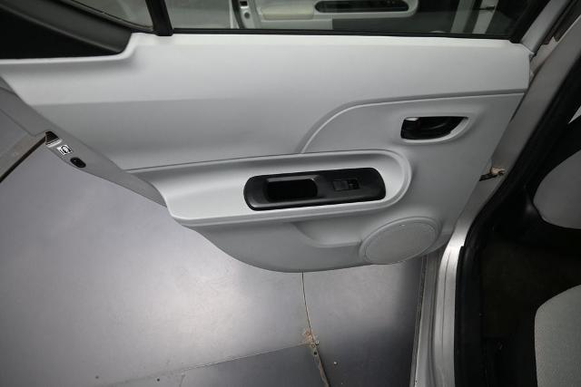 2012 Toyota Prius - $5,900