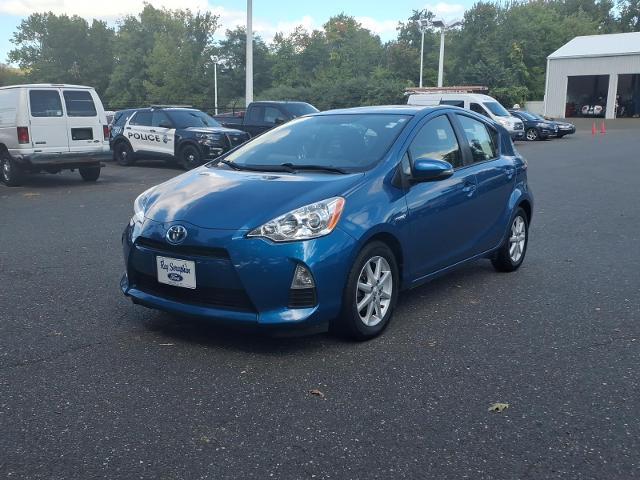 2014 Toyota Prius - $11,995