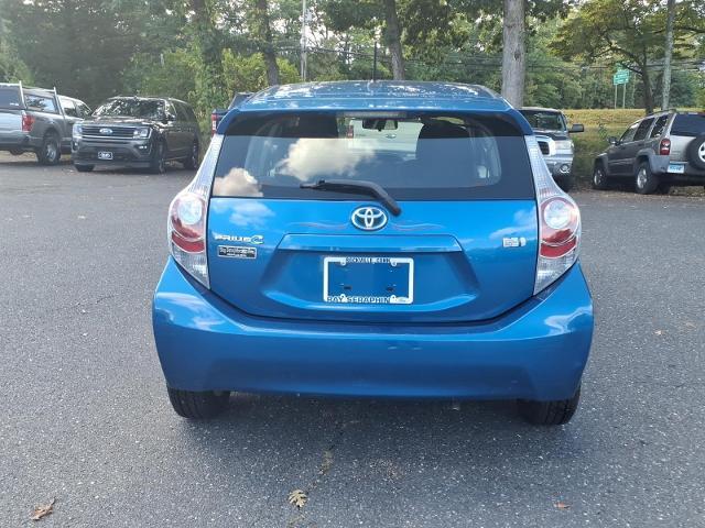 2014 Toyota Prius - $11,995