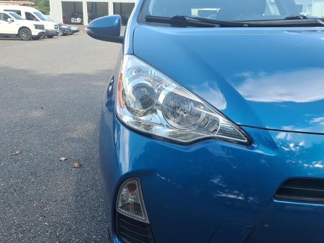 2014 Toyota Prius - $11,995