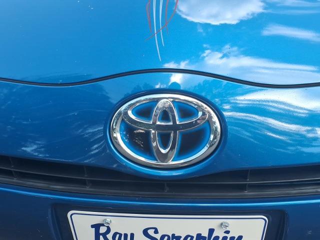 2014 Toyota Prius - $11,995