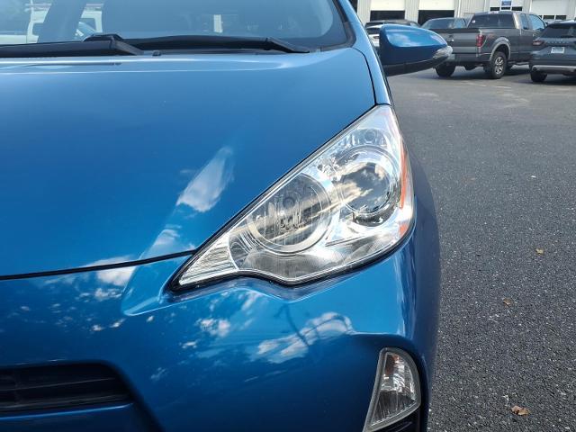 2014 Toyota Prius - $11,995