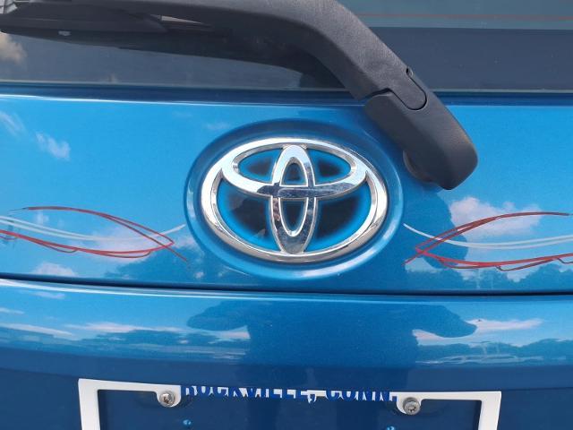 2014 Toyota Prius - $11,995