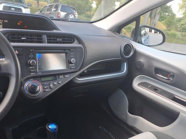 2014 Toyota Prius - $11,995