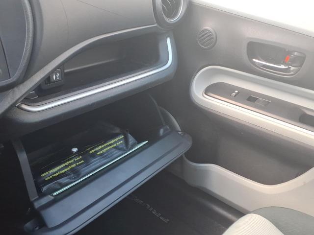 2014 Toyota Prius - $11,995