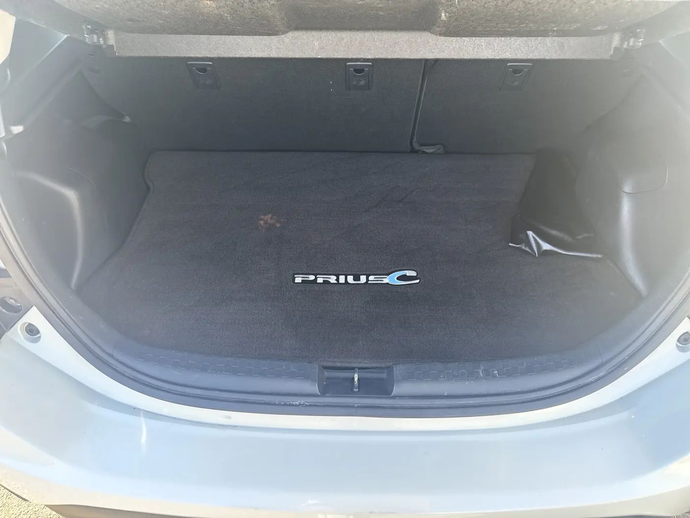 2019 Toyota Prius - $21,995