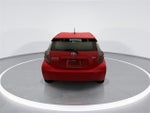2013 Prius c Thumbnail 3