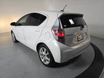 2014 Prius c Thumbnail 3