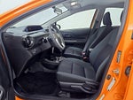 2016 Prius c Thumbnail 11