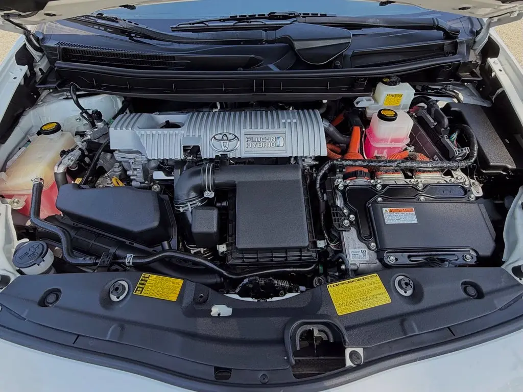 2013 Toyota Prius - $15,751