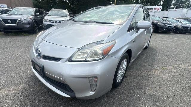 2013 Toyota Prius - $8,777