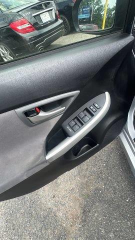 2013 Toyota Prius - $8,777