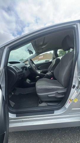 2013 Toyota Prius - $8,777