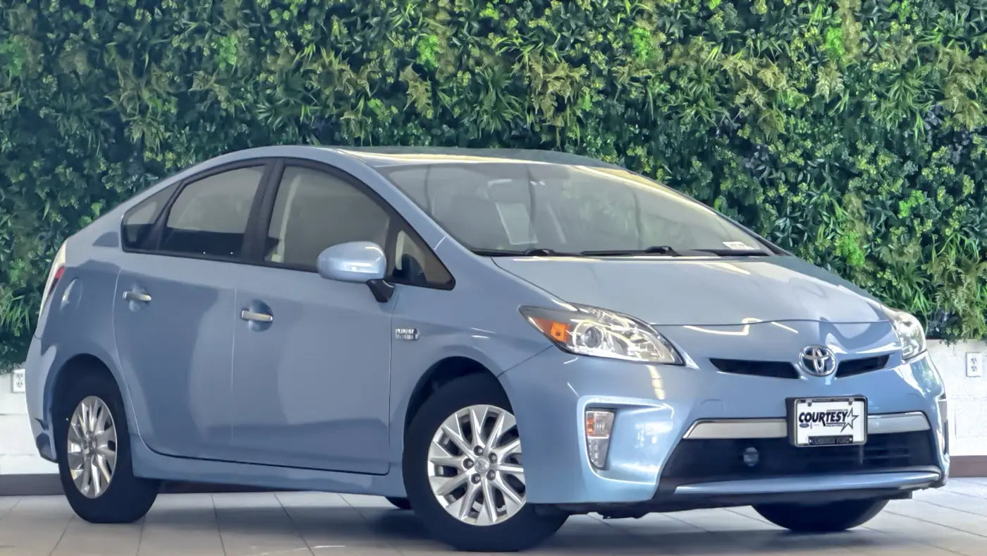 Preowned 2014 Toyota Prius Plug-in Hybrid Advanced for Sale