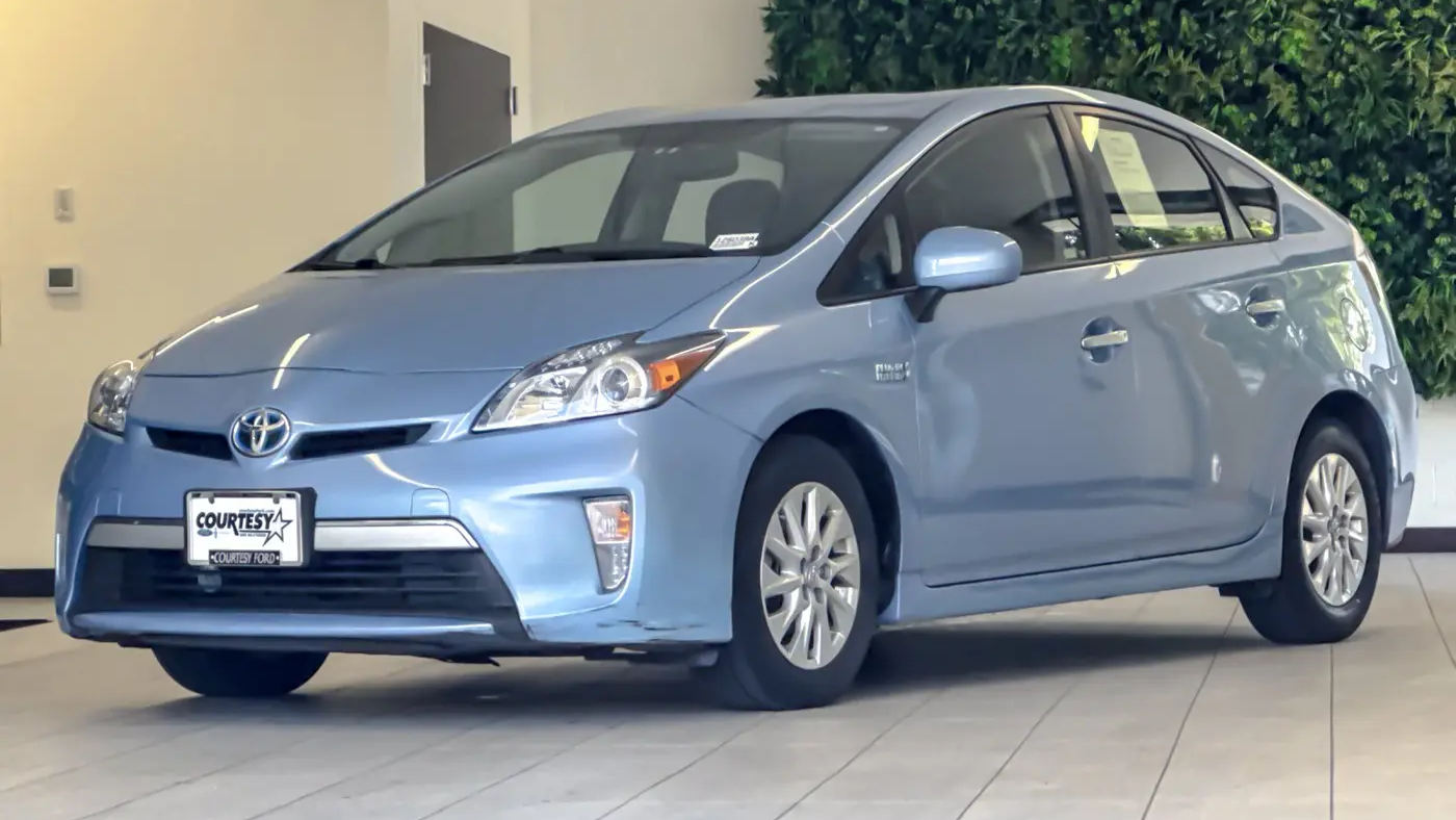 2014 Toyota Prius Plug-in Hybrid Advanced