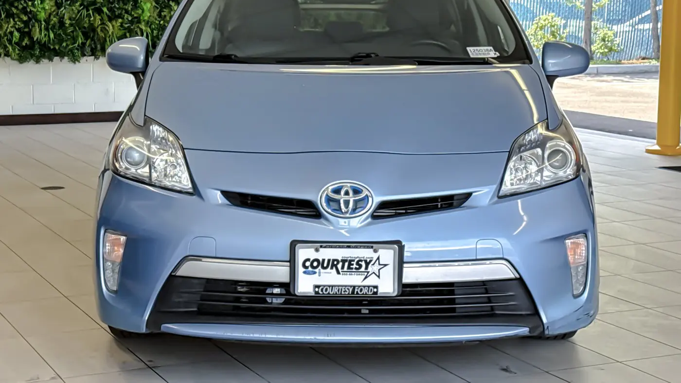 2014 Toyota Prius Plug-in Hybrid Advanced