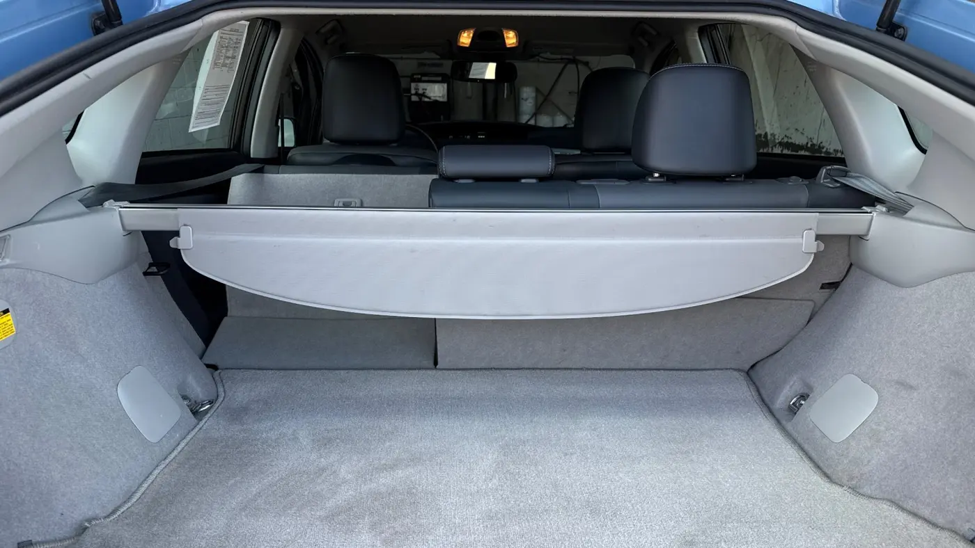 2014 Toyota Prius Plug-in Hybrid Advanced