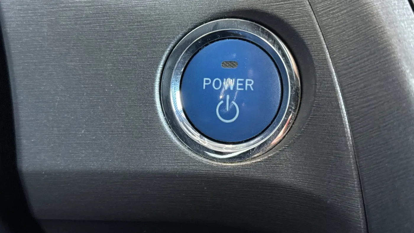 2014 Toyota Prius Plug-in Hybrid Advanced