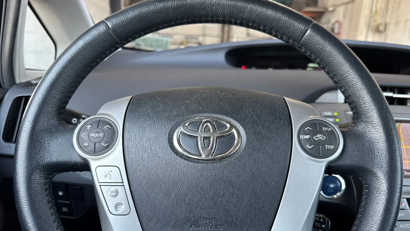 2014 Toyota Prius Plug-in Hybrid Advanced