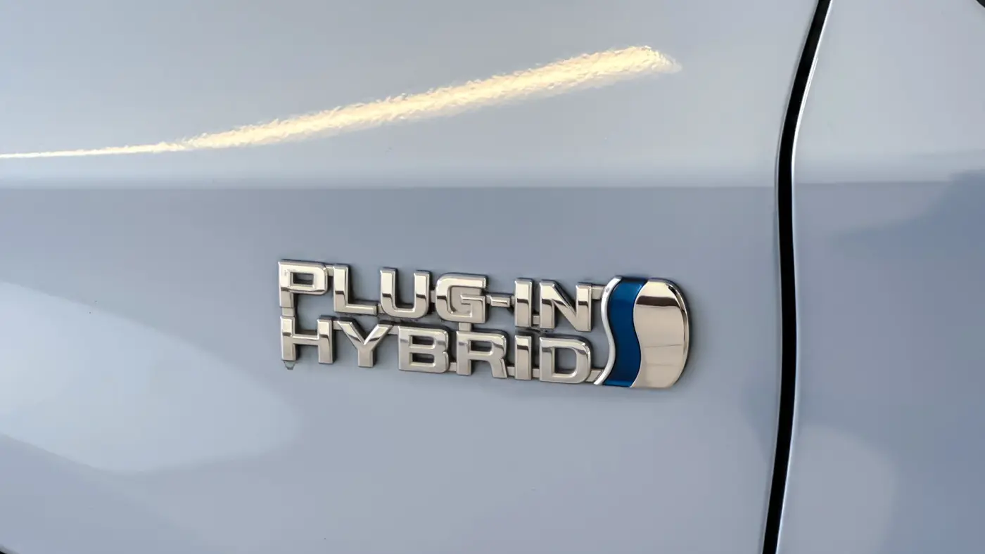 2014 Toyota Prius Plug-in Hybrid Advanced