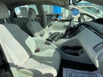 2014 Prius Thumbnail 25