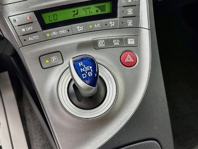 2015 Toyota Prius - $13,994