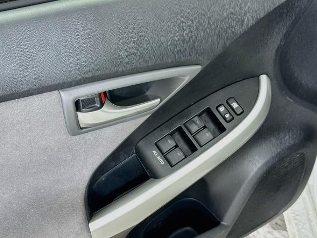 2015 Toyota Prius - $13,994