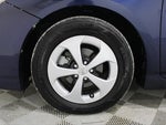 2015 Prius Thumbnail 32