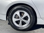 2014 Prius Thumbnail 32