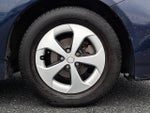 2014 Prius Thumbnail 8