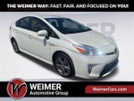 2015 Prius Thumbnail 3