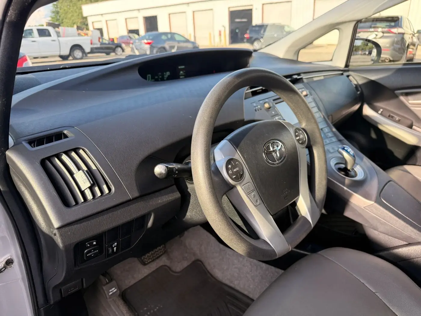 2014 Toyota Prius - $9,950