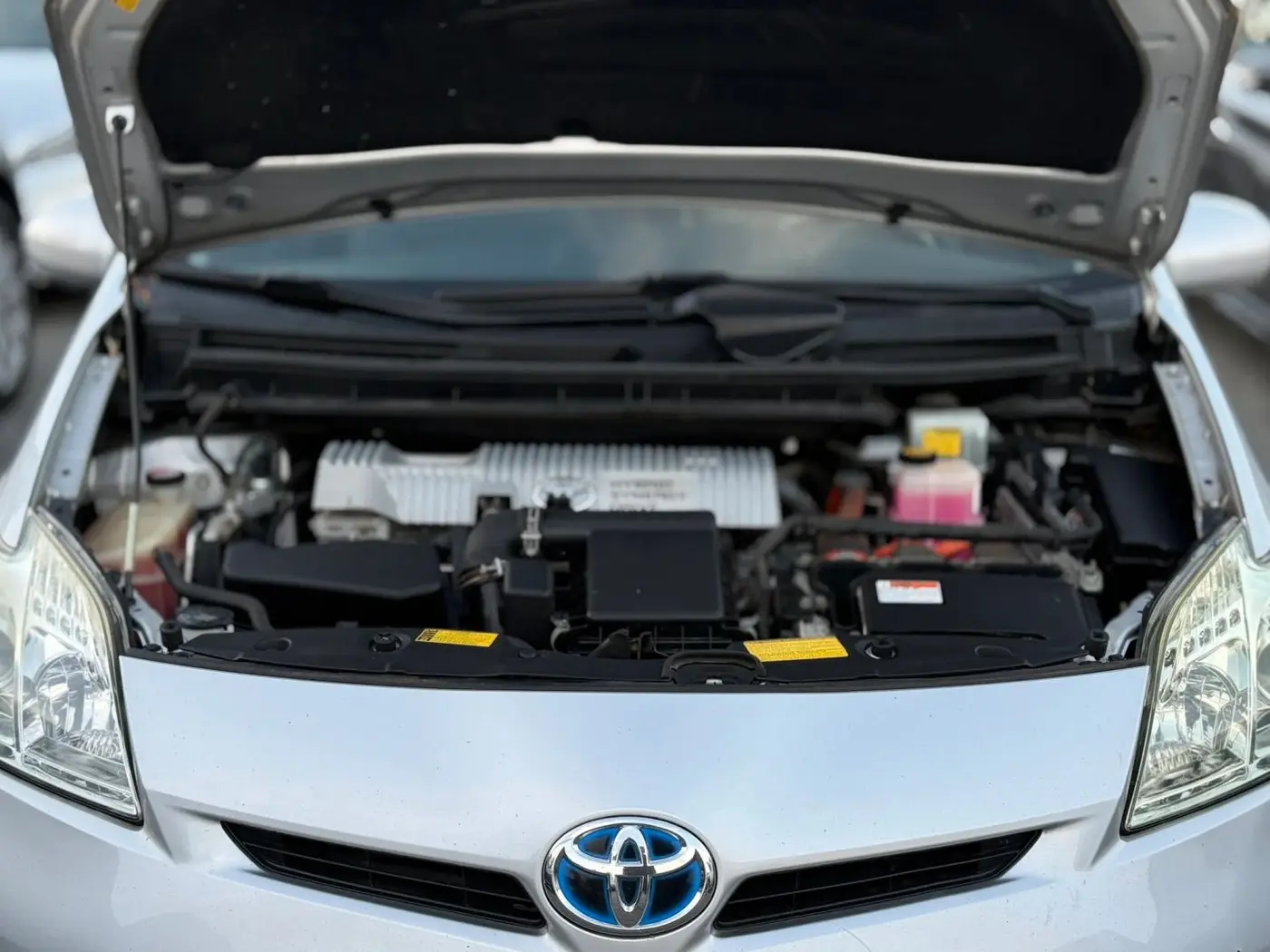 2014 Toyota Prius - $9,950