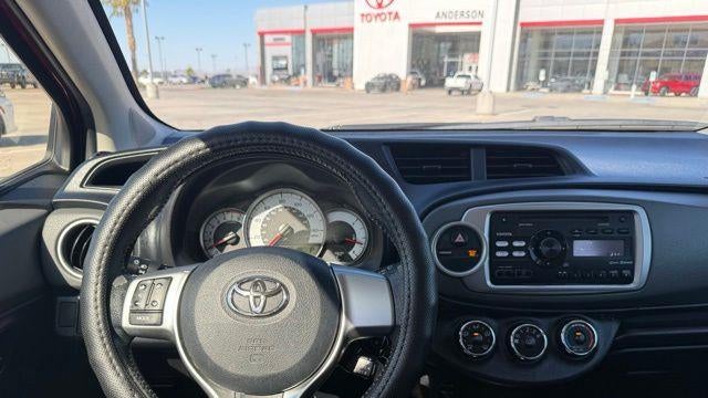 2012 Toyota Yaris 5-Door L