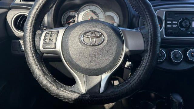 2012 Toyota Yaris 5-Door L