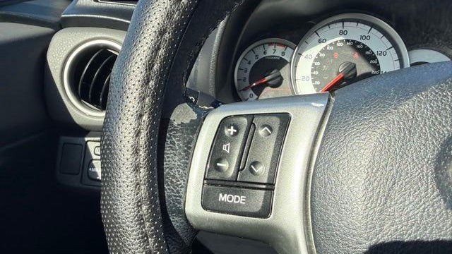 2012 Toyota Yaris 5-Door L