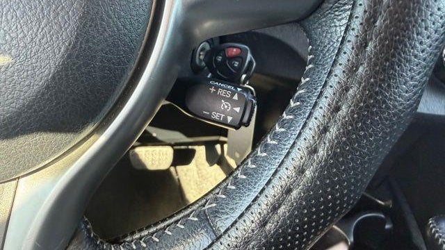 2012 Toyota Yaris 5-Door L