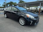 2012 Prius v Thumbnail 2