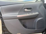 2012 Prius v Thumbnail 29