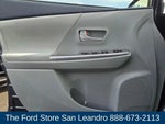 2012 Prius v Thumbnail 28