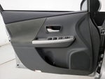 2014 Prius v Thumbnail 12