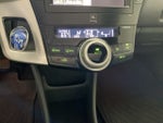 2012 Prius v Thumbnail 20