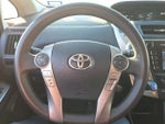 2017 Prius v Thumbnail 7