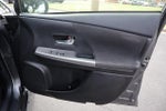 2017 Prius v Thumbnail 19