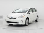 2014 Prius v Thumbnail 4