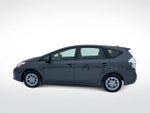 2014 Prius v Thumbnail 5