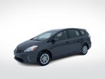 2014 Prius v Thumbnail 4
