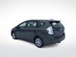 2014 Prius v Thumbnail 6
