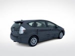 2014 Prius v Thumbnail 8